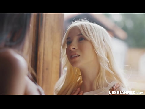 ❤️ Девојка се враќа дома неколку месеци подоцна и ја јаде пичката на маќеата ❤️ Секс видео на mk.porn-evooli.ru ☑